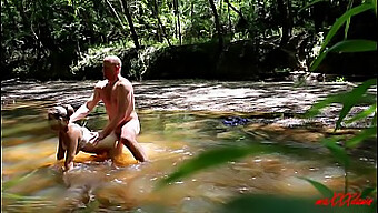 Ação De Peitos Grandes E Pau Grande No Lake Houston Park