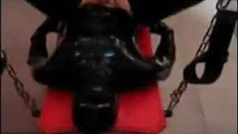 Latexkledd...