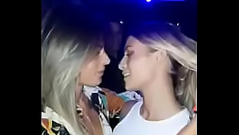 Video Lesbian Buatan Sendiri Dengan Seorang Gadis